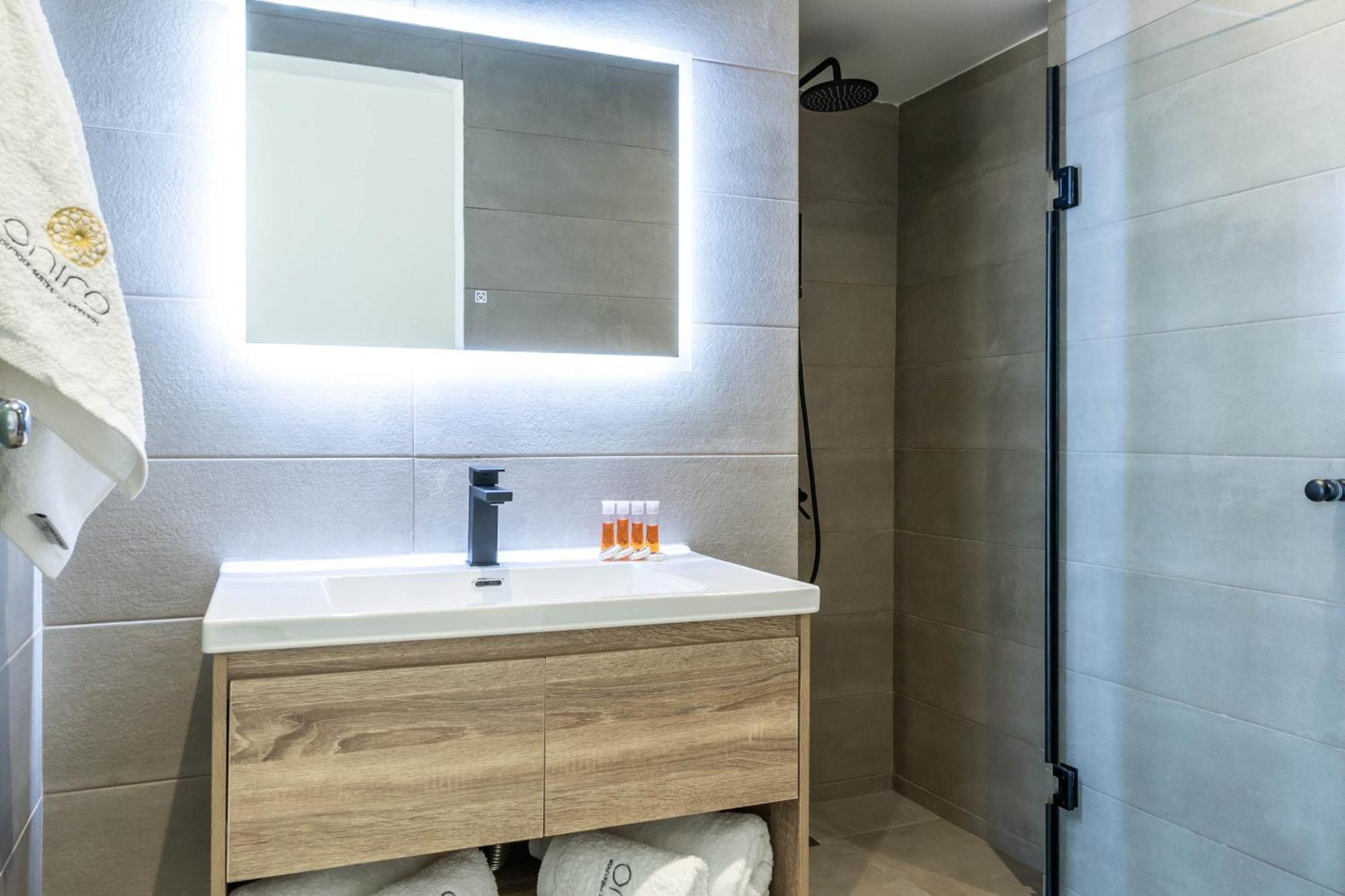 Nerea Boutique Suites Karystos Room photo